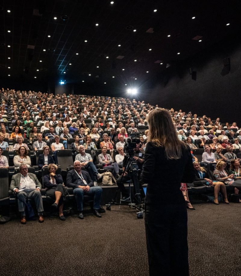 Volle zaal.jpg