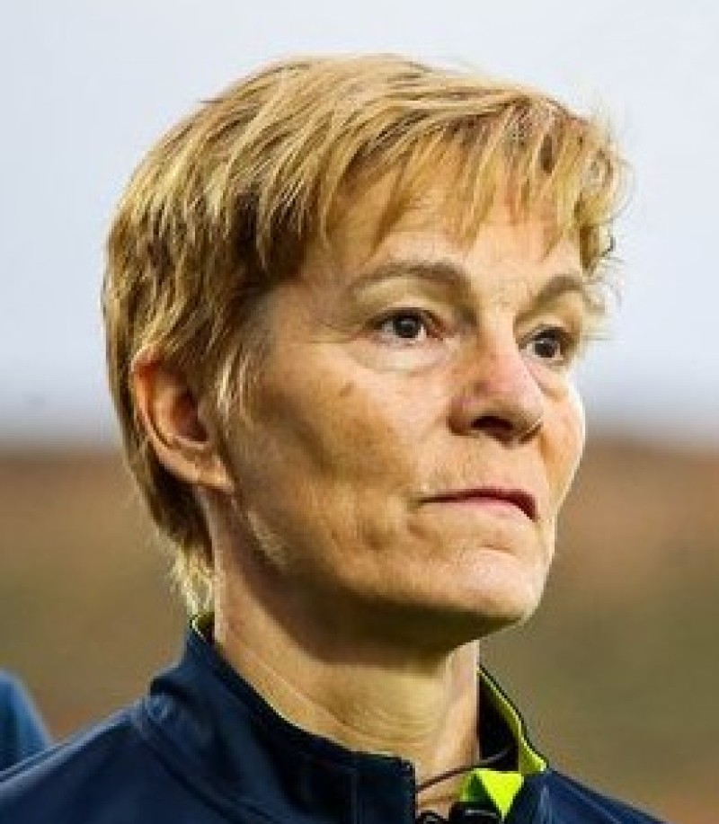 Vera Pauw 2.jpg