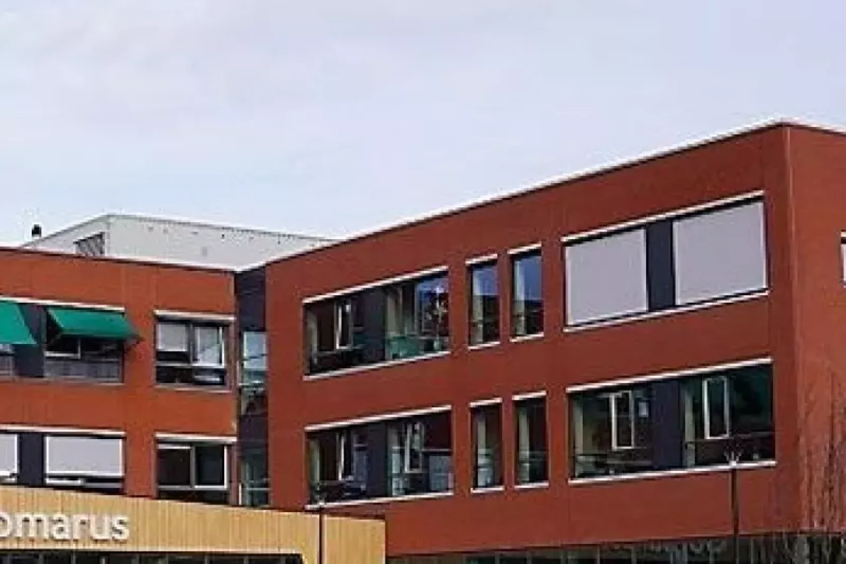 Gomares school.jpg.webp
