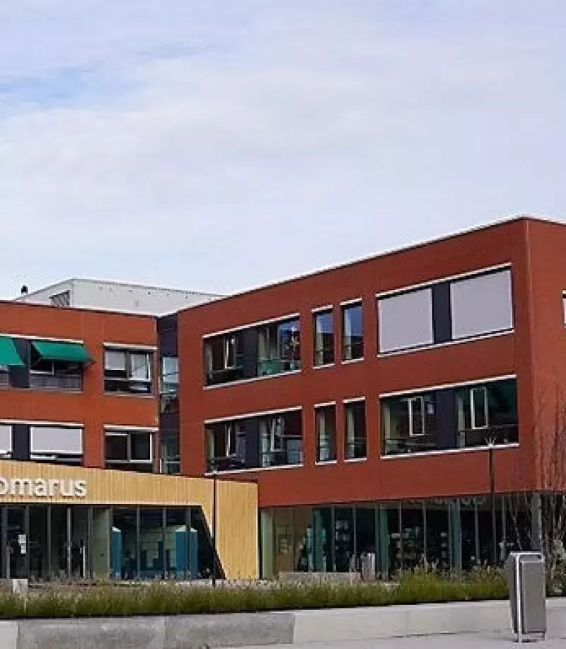 Gomares school.jpg.webp